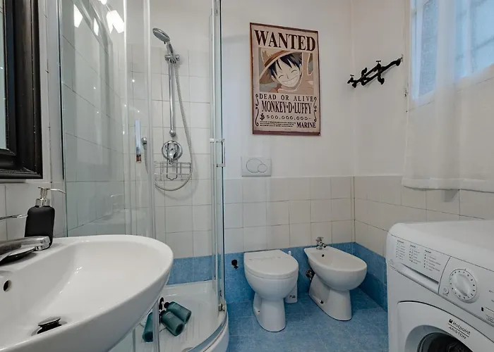 Monti Boutique - Live It Local! Roma